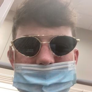 Meet your Posher, Liam